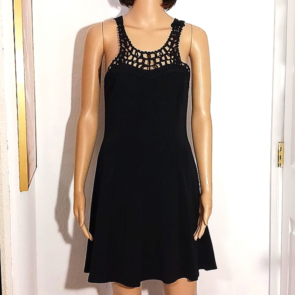 Jota Size Large Sleeveless Black Dress 104